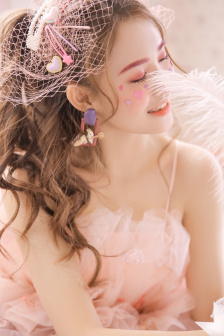 年轻女教师在线观看